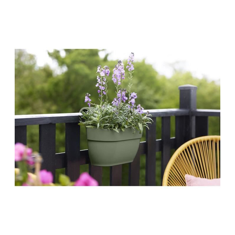 ELHO - Pot de fleurs -  Vibia Campana Easy Hanger Medium - Vert Pistache - Balcon exterieur - L 24.1 x W 36 x H 26.5 cm