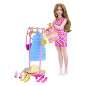 Mattel - Barbie Fashionista Doll with Clothes Rack HPL78