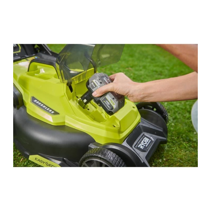 Tondeuse poussée 18V - RYOBI - Ø coupe 40 cm - Ramassage et mulching - 1 batterie 18V 5 Ah + 1 chargeur