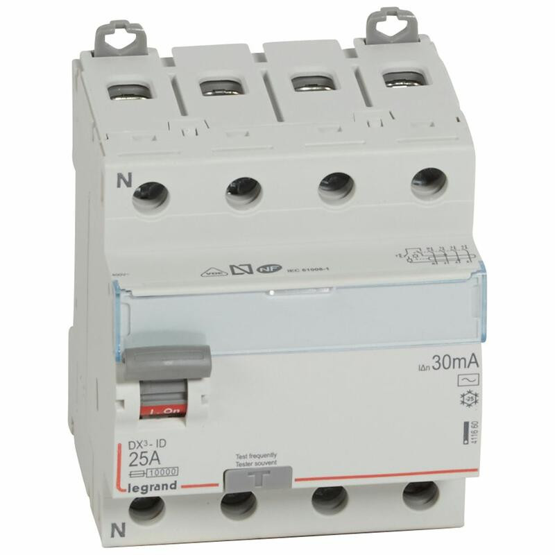 Interrupteur différentiel DX³ ID arrivée haute et départ bas à vis 4P 400V type AC 4 modules 30mA 25A LEGRAND 411660