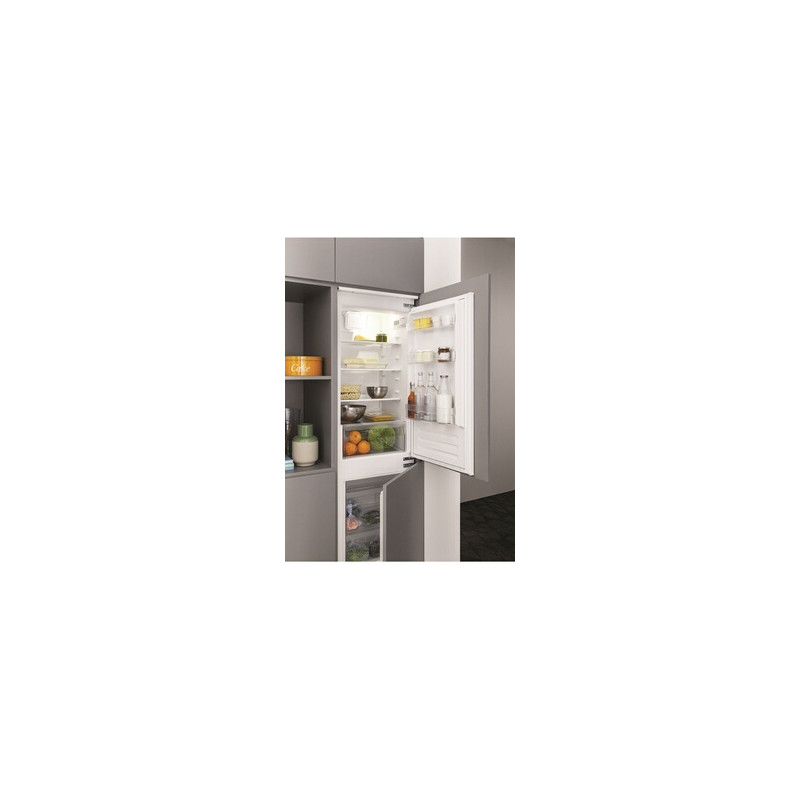 Réfrigérateur congélateur en bas Indesit BI18A2DIC Encastrable 177 cm